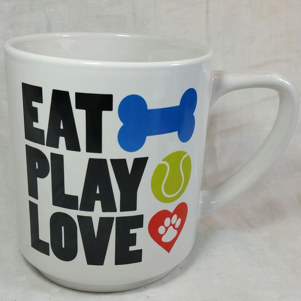 Signature Housewares EAT PLAY LOVE Dog MUG 20 oz Cup